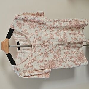 Women's Flutter Sleeve Top